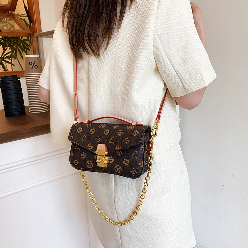 Classic Printed Messenger Bag – Chic Shoulder Bag with Gold Lock Accent