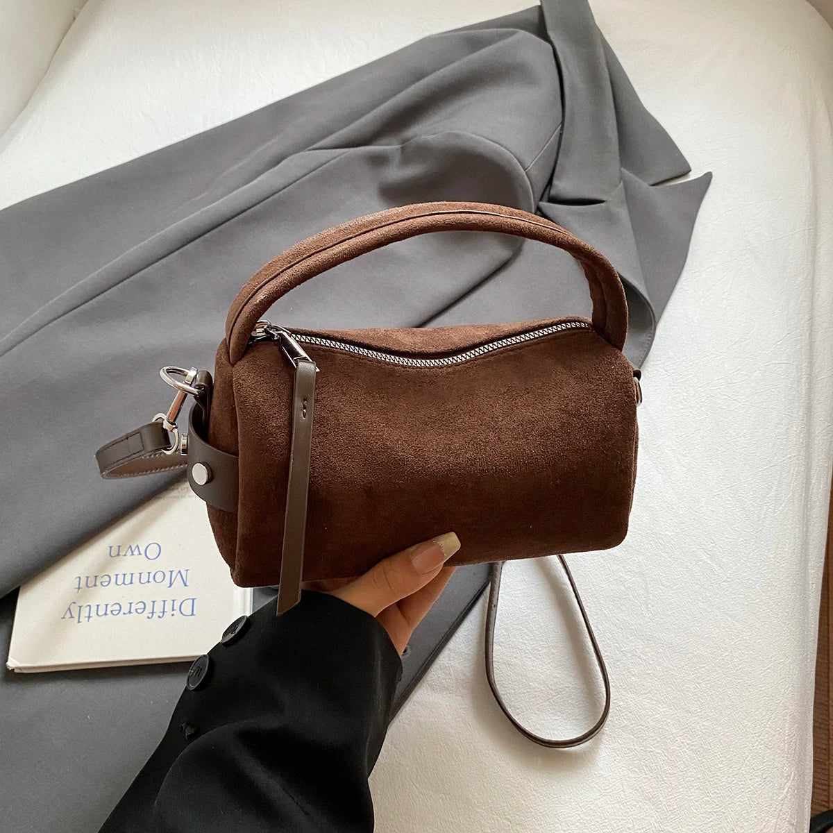 Vintage Brown Suede Barrel Bag – Chic Top-Handle Handbag & Casual Crossbody Bag for Women