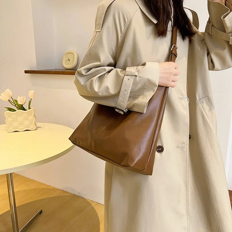 Casual Slouchy Leather Shoulder Bag | Everyday Tote Purse