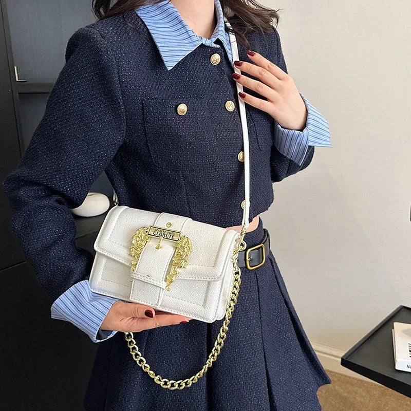 Chic Off-White Flap Shoulder Bag – Elegant Vintage Gold Buckle Satchel