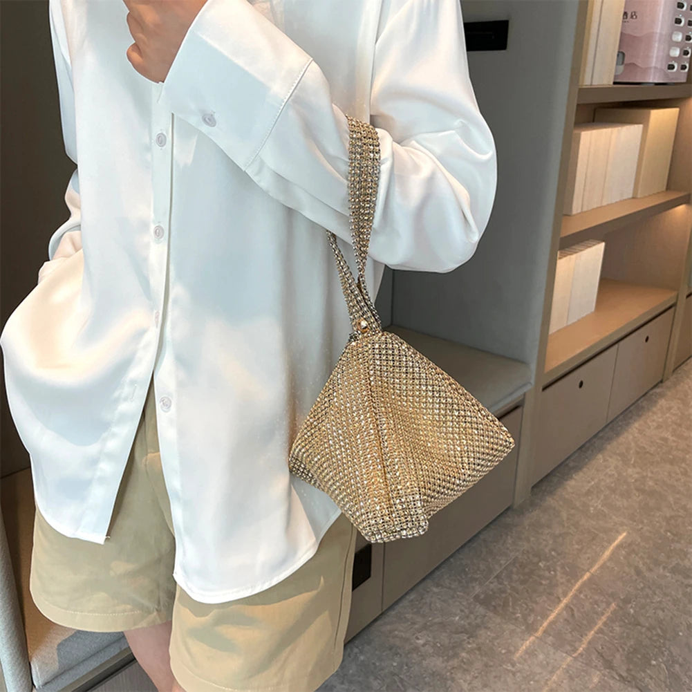 Glamorous Sparkling Rhinestone Shoulder Bag with Crystal Mesh Design