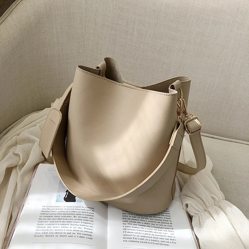 Premium Minimalist Large Capacity Tote Purse with Detachable Pouch for Work, Travel, and Everyday Sophisticated Styling