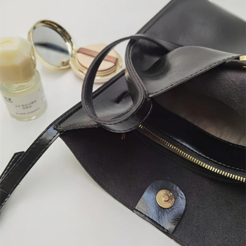 Aura Minimalist Olive Green Leather Tote Bag | Chic Shoulder Bag & Large Capacity Casual Work Bag