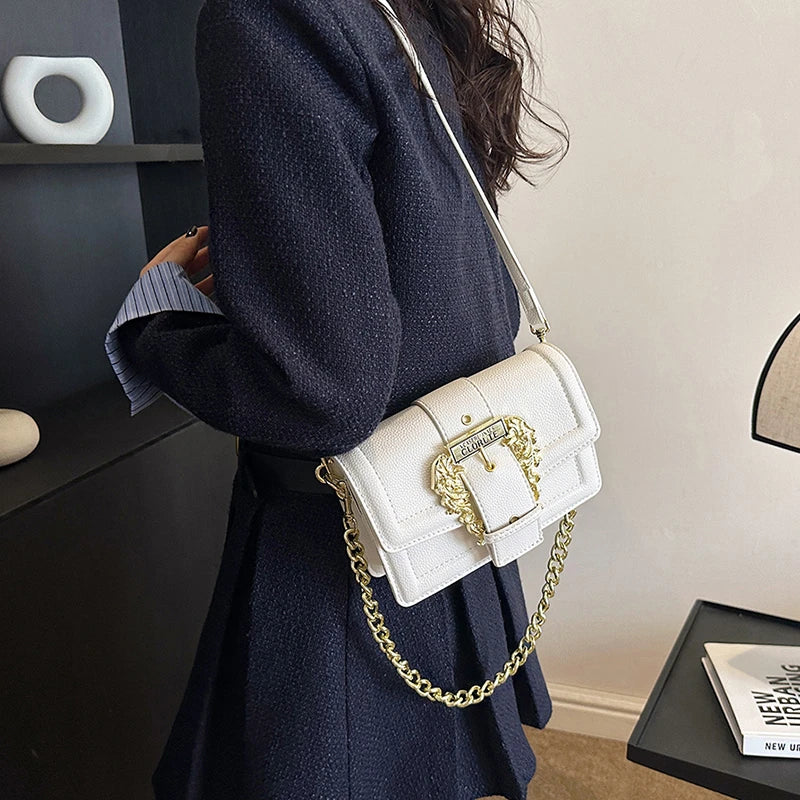Chic Off-White Flap Shoulder Bag – Elegant Vintage Gold Buckle Satchel