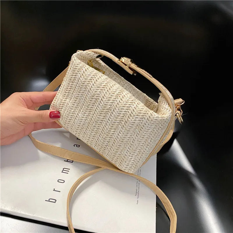 Boho Summer Straw Woven Crossbody Bag – Casual Beach Shoulder Bag with Leather Strap