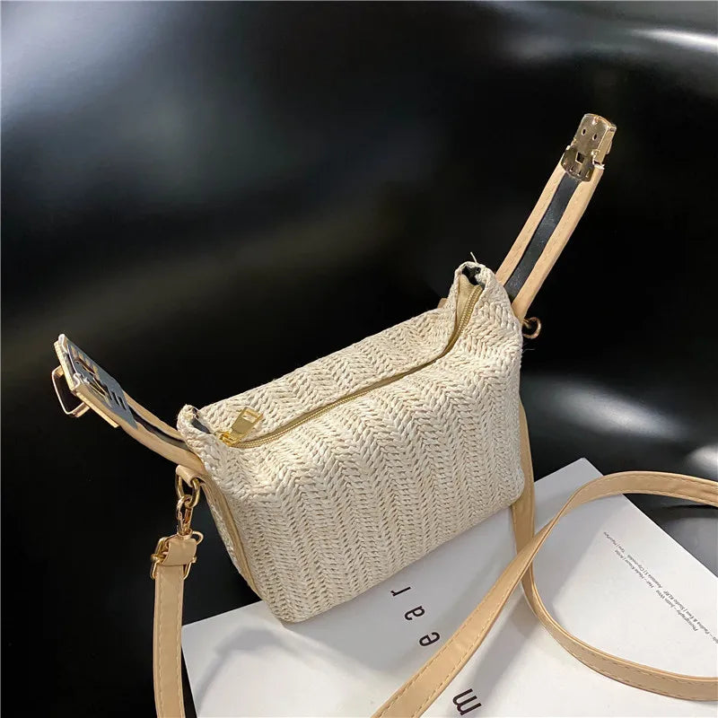 Boho Summer Straw Woven Crossbody Bag – Casual Beach Shoulder Bag with Leather Strap