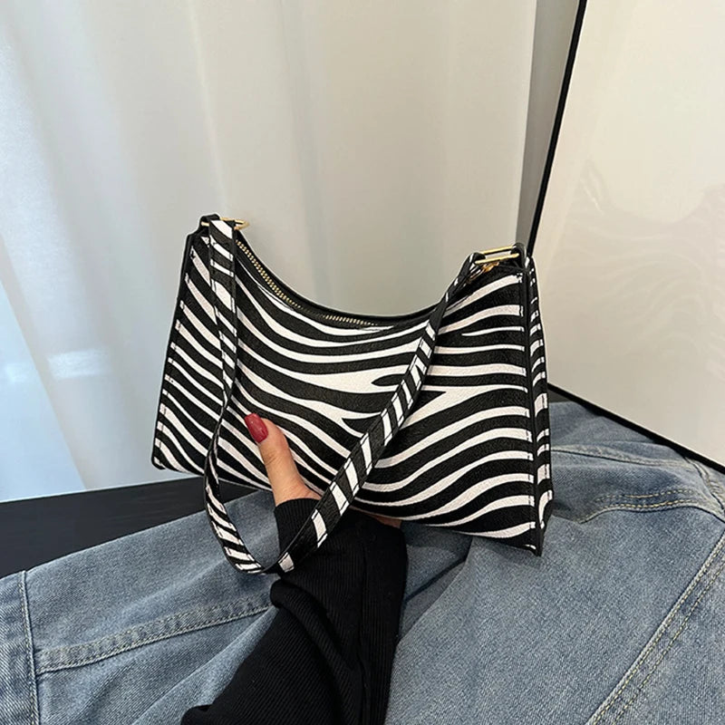Aura Bags Chic Leopard Print PU Leather Underarm Shoulder Bag